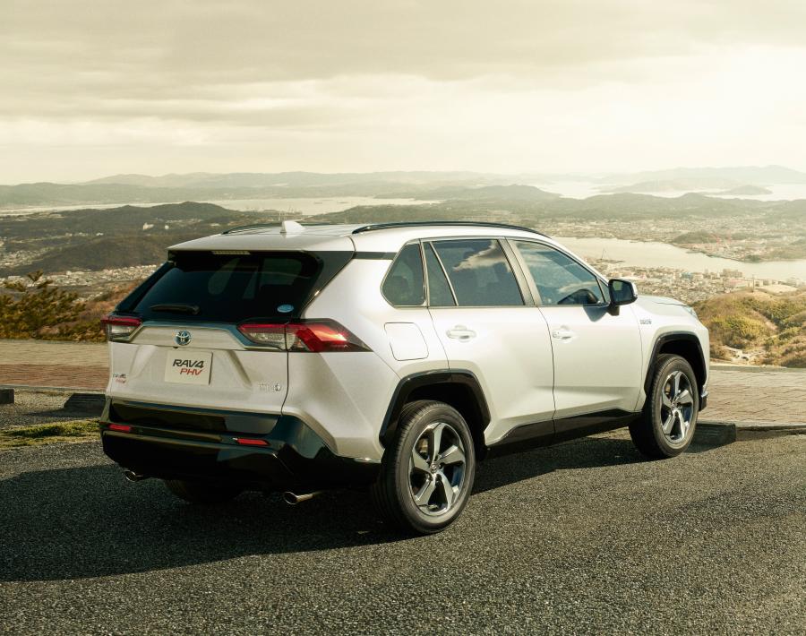  Toyota RAV4 PHV 2020 года  (JP) (фото 5 из 16)